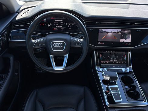 Used 2022 Audi Q8 Premium Plus image 11