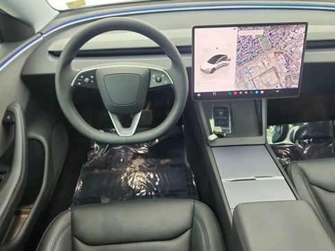 Used 2025 Tesla Model 3 image 35