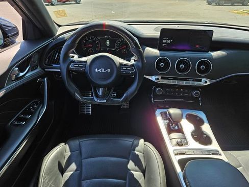 Used 2023 Kia Stinger GT2 RWD image 12