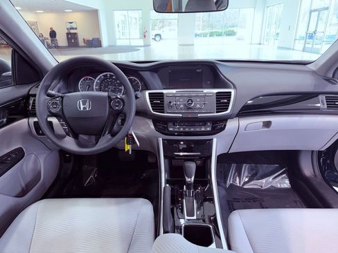 Used 2016 Honda Accord LX image 6