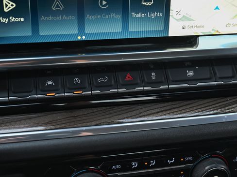 Used 2025 Chevrolet Silverado 1500 LT image 34