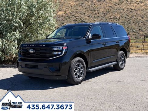 Used 2025 Ford Expedition Active AWD/4WD image 1