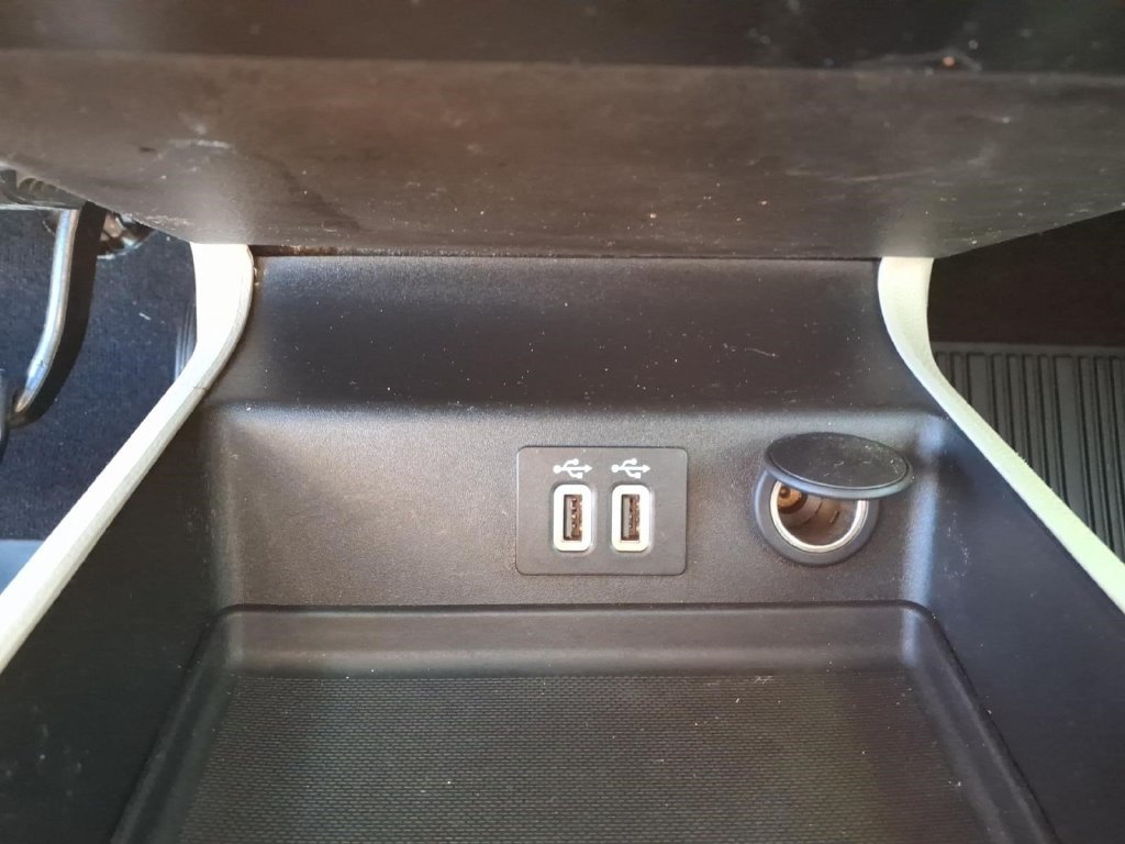 Used 2020 Ford Fusion SE FWD image 23