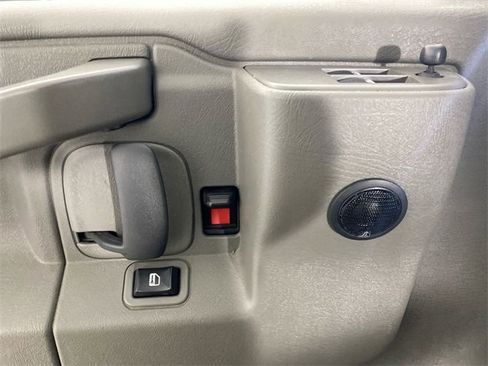 Used 2023 GMC Savana 2500 w/ Driver Convenience Package image 19