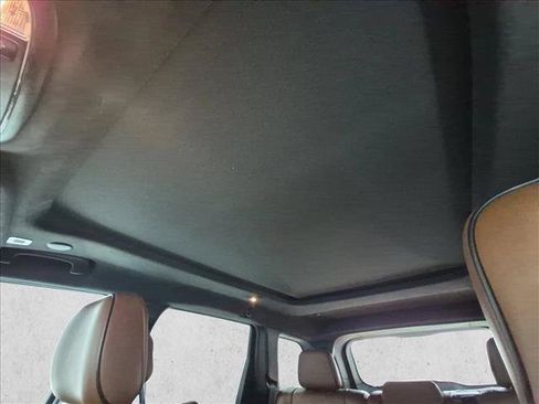 Used 2019 Jeep Grand Cherokee Summit AWD/4WD image 16