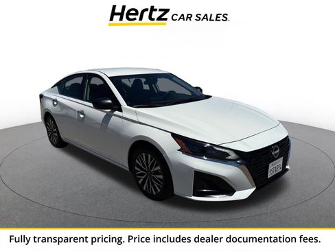 Used 2025 Nissan Altima 2.5 SV FWD image 1