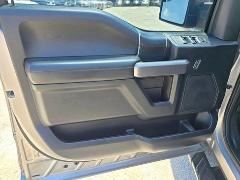 Used 2020 Ford F150 XLT w/ Equipment Group 302A Luxury AWD/4WD image 17