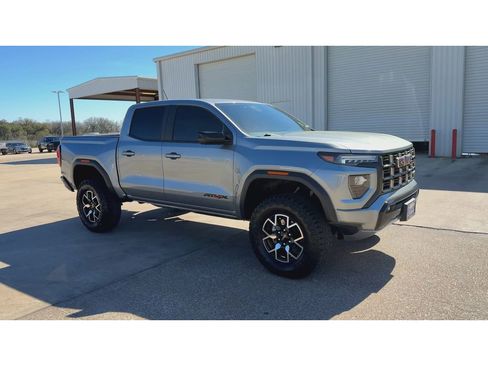 Used 2024 GMC Canyon AT4X image 2