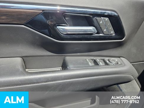 Used 2025 Chevrolet Tahoe LT AWD/4WD image 12