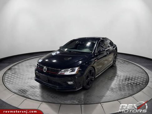 Used 2016 Volkswagen Jetta GLI SEL image 1