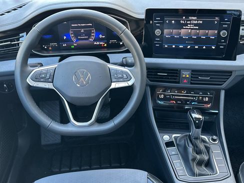 New 2026 Volkswagen Jetta SE FWD image 12