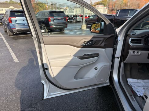 Used 2019 GMC Acadia SLT image 10