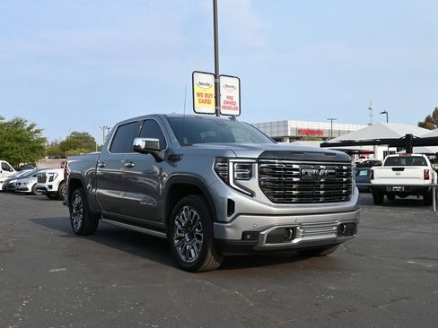Used 2025 GMC Sierra 1500 Denali Ultimate AWD/4WD image 3