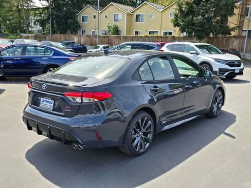Used 2025 Toyota Corolla SE AWD/4WD image 13