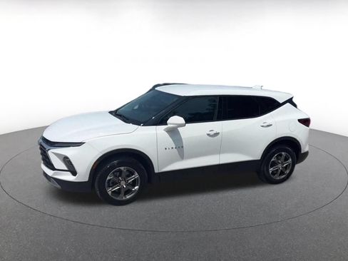 Used 2025 Chevrolet Blazer LT FWD image 7