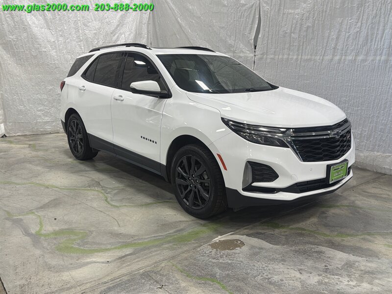 Used 2022 Chevrolet Equinox RS w/ RS Leather Package AWD/4WD image 2