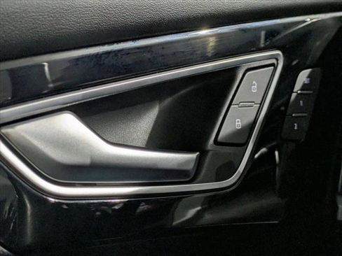 Used 2024 Audi Q4 e-tron Premium Plus w/ Premium Plus image 18