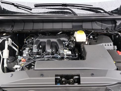 Used 2025 Nissan Pathfinder S image 12