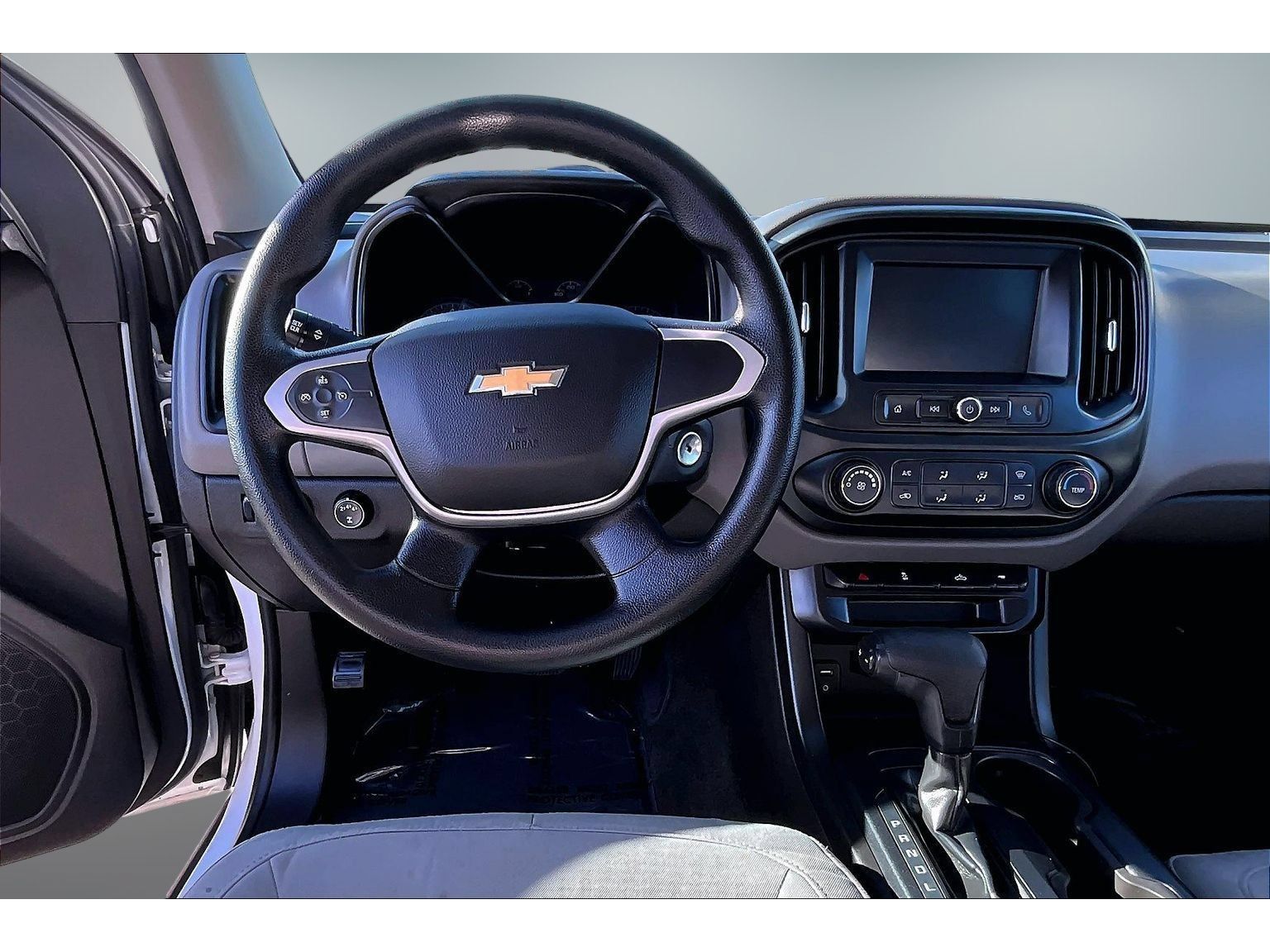 Used 2018 Chevrolet Colorado W/T w/ WT Convenience Package AWD/4WD image 9