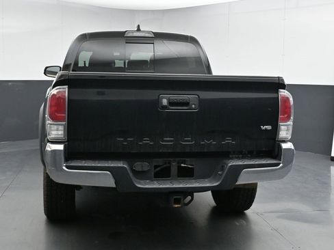 Used 2023 Toyota Tacoma TRD Off-Road image 7