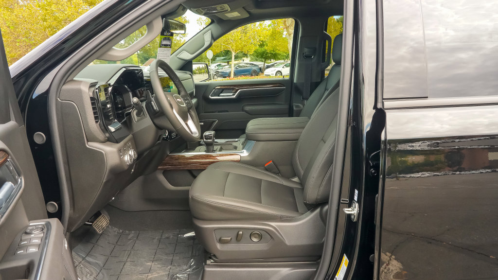 Used 2026 GMC Sierra 1500 Elevation w/ Elevation Premium Package AWD/4WD image 18