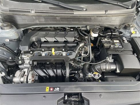 Used 2023 Hyundai Venue SEL image 28