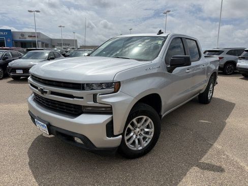 Used 2022 Chevrolet Silverado 1500 RST RWD image 3
