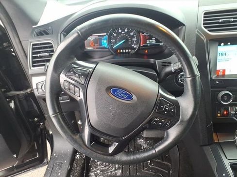 Used 2018 Ford Explorer XLT w/ Equipment Group 202A image 19