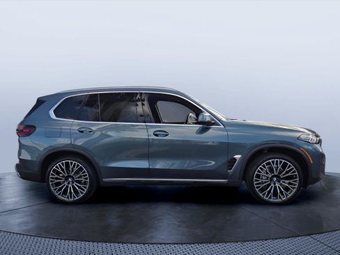 Used 2026 BMW X5 sDrive40i w/ Premium Package RWD image 7