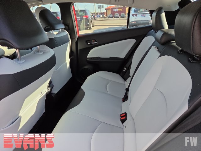 Used 2020 Toyota Prius XLE AWD/4WD image 23