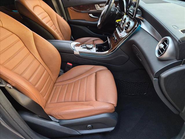 Used 2019 Mercedes-Benz GLC 300 4MATIC image 21