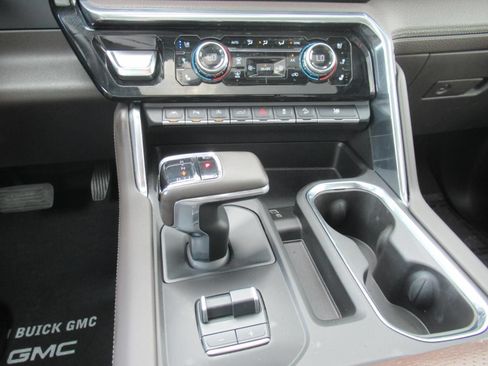 Used 2023 GMC Sierra 1500 Denali w/ Denali Reserve Package AWD/4WD image 27