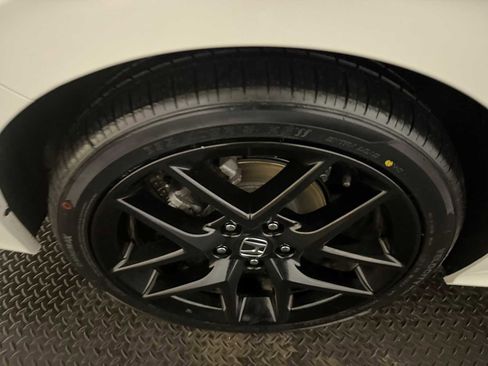 Used 2023 Honda Civic Sport image 13