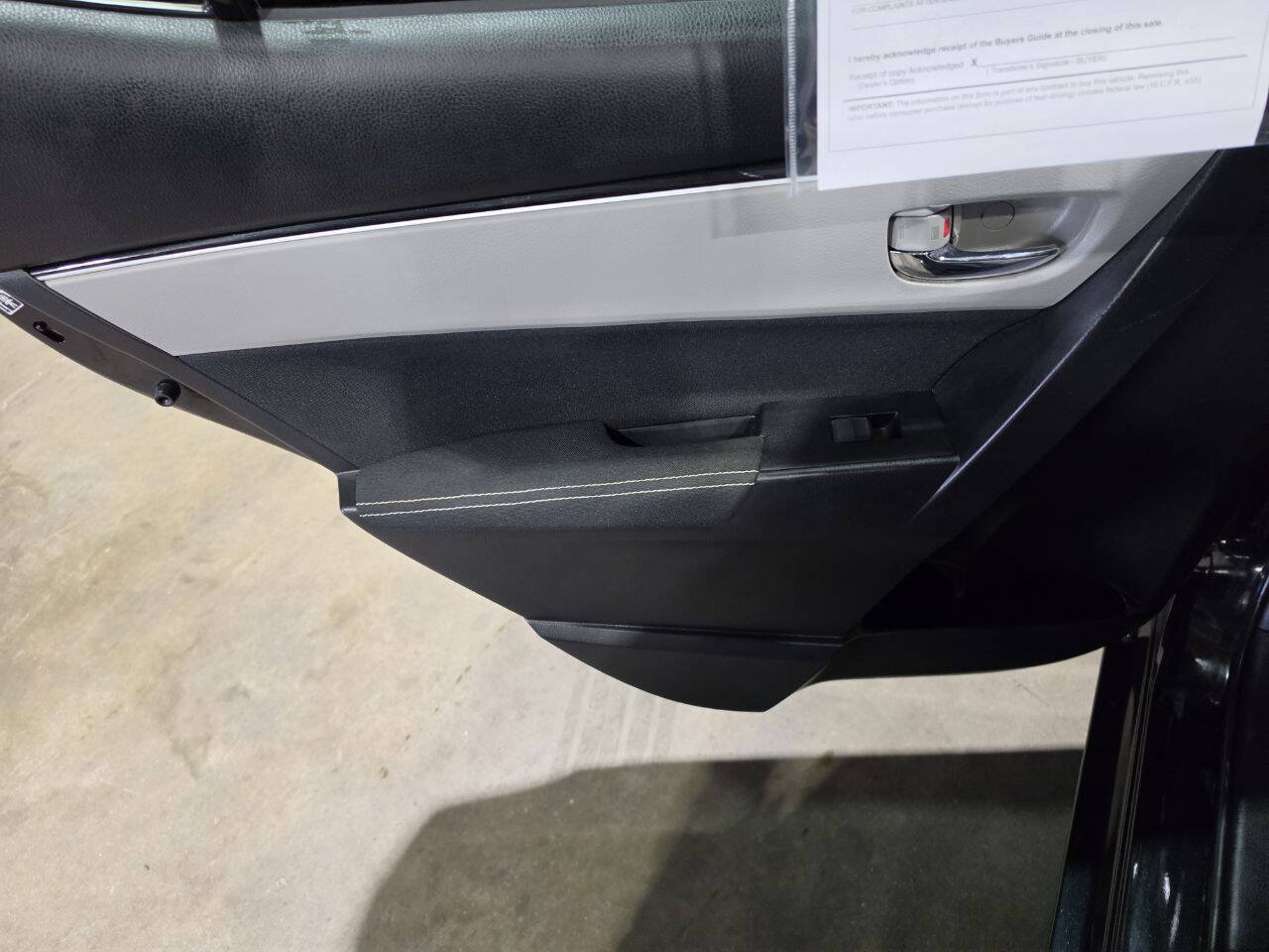 Used 2019 Toyota Corolla LE FWD image 26
