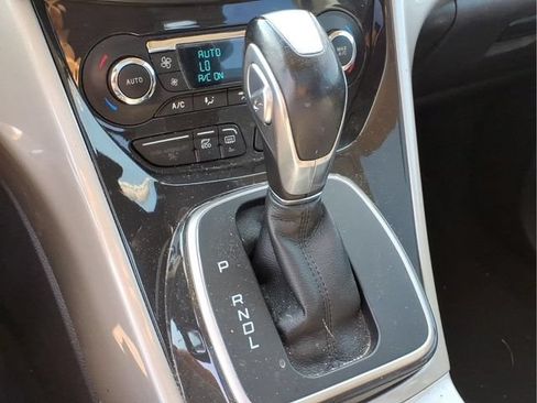 Used 2016 Ford C-MAX SEL w/ Equipment Group 302A FWD image 11