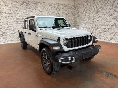 Used 2024 Jeep Gladiator Sport