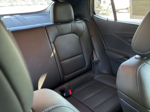 Used 2025 Buick Envista Sport Touring image 37