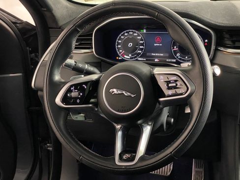 Used 2021 Jaguar F-PACE SVR image 16