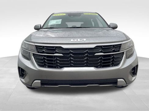 Used 2025 Kia Seltos LX AWD/4WD image 8