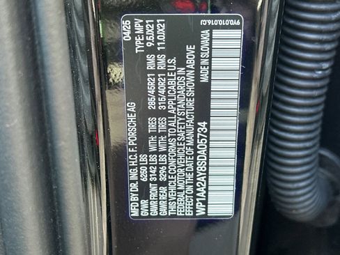 Used 2025 Porsche Cayenne image 29