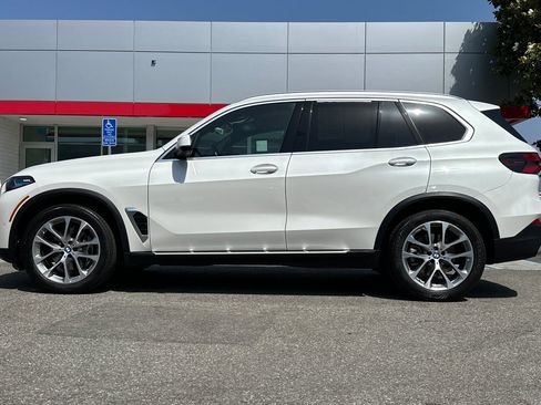 Used 2024 BMW X5 xDrive40i w/ Premium Package AWD/4WD image 7