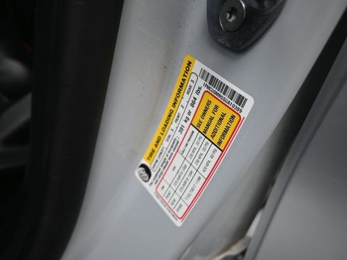 Used 2025 Ford Escape ST-Line FWD image 8