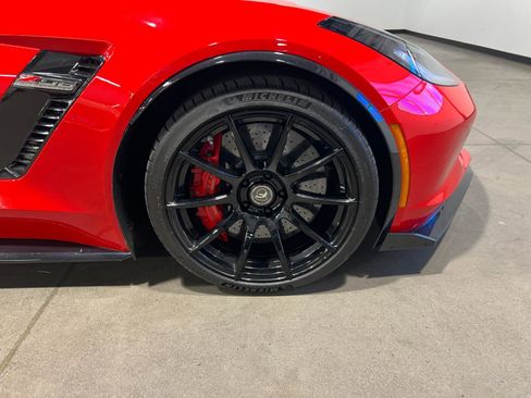 Used 2017 Chevrolet Corvette Z06 RWD image 38
