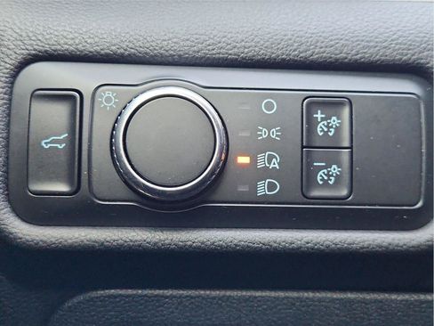 Used 2020 Ford Explorer XLT RWD image 17