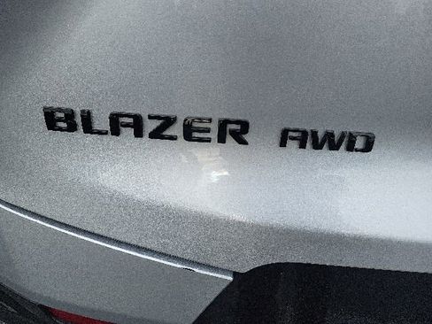 Used 2022 Chevrolet Blazer RS w/ Enhanced Convenience Package AWD/4WD image 15