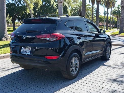 Used 2016 Hyundai Tucson SE w/ Option Group 02 FWD image 5