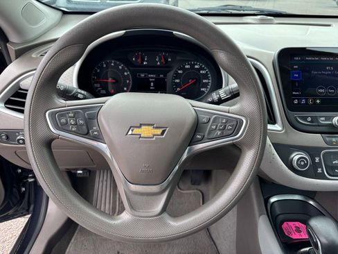 Used 2022 Chevrolet Malibu LS w/ Driver Confidence Package II FWD image 14
