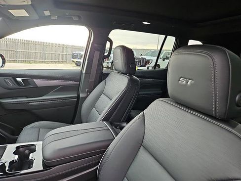 New 2026 Buick Enclave Sport Touring w/ Power Package image 11