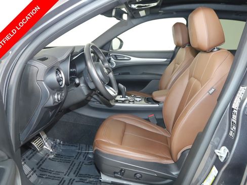 Used 2024 Alfa Romeo Stelvio Ti AWD/4WD image 13