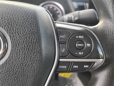 Used 2022 Toyota Camry LE image 24